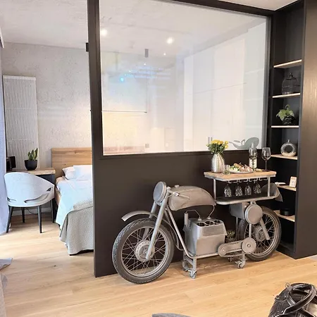 شقة Modern Vero Waterfront