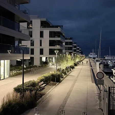 Modern Vero Waterfront Apartment